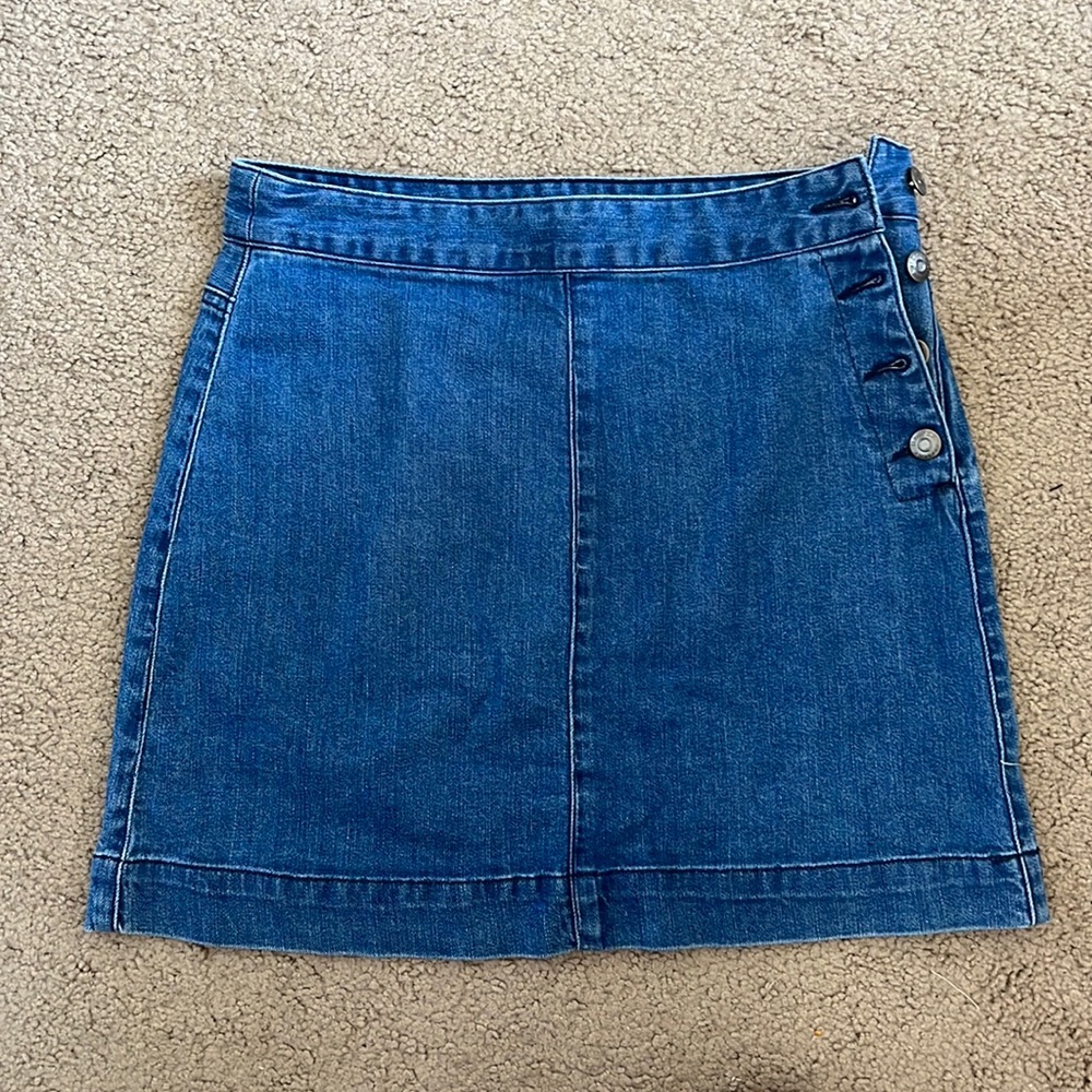 BRAND NEW skirt!!